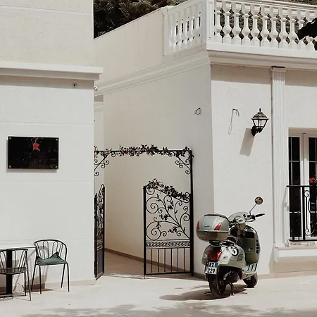 Ruby Palace Hotel Vlorë