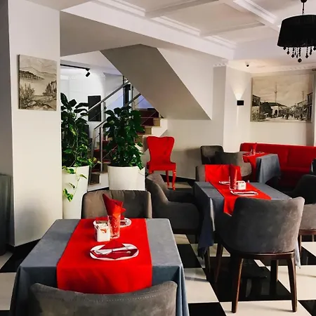 Hotel Ruby Palace