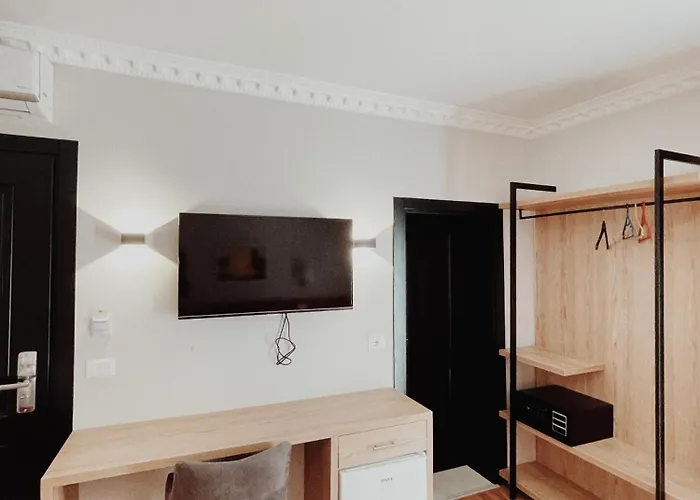 Ruby Palace Hotel Vlorë